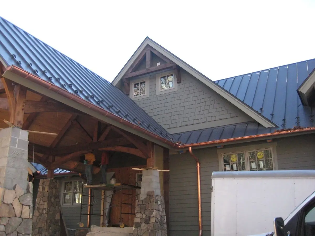Craftsman Roofing team delivering quality roofing work in Port Huron